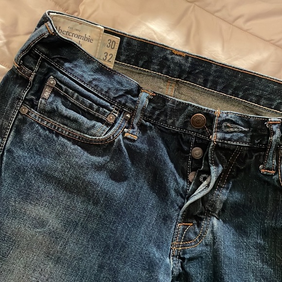 Abercrombie and fitch dark wash jeans 30x32 - Picture 4 of 4